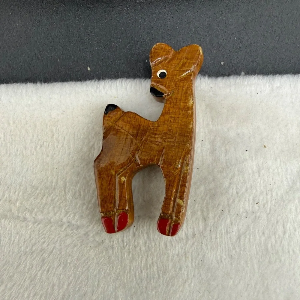 Vintage Hand Crafted Deer Brooch Wood